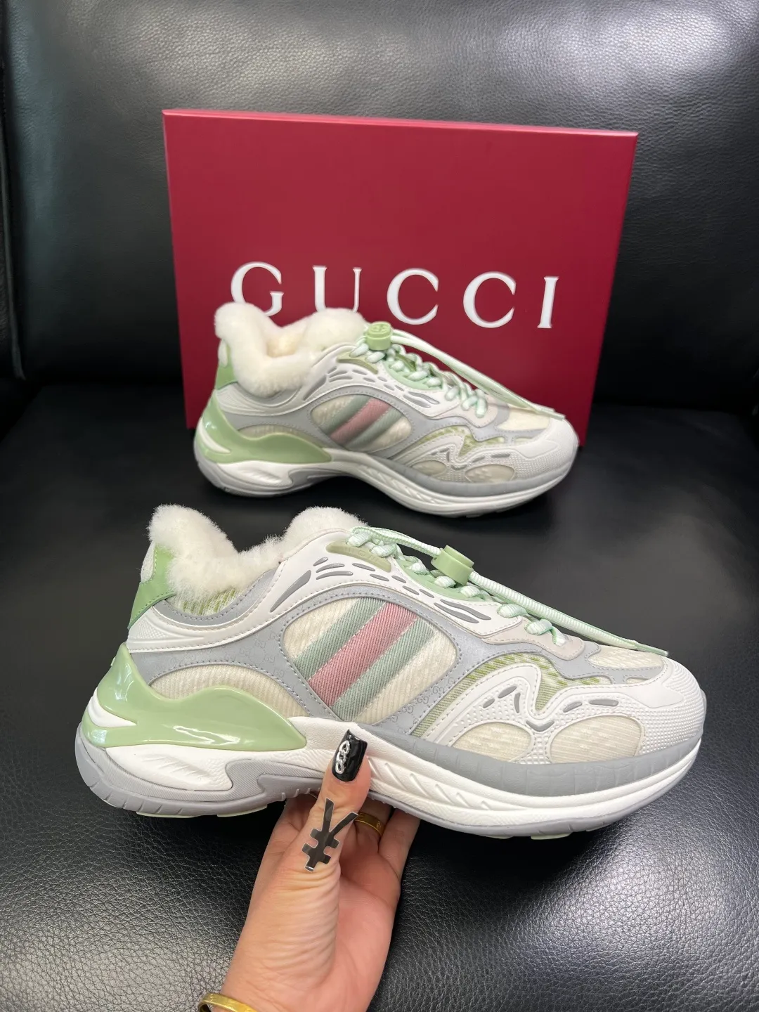 Men's shoes 💰980 Gucci high quality top crafts Gucci counter new original configuration, imported Italian cowhide fabric, imported wool lining cowhide pad, breathable and comfortable, sole: original factory special supply original sole super comfortable, original factory and single goods, welcome to compare, code number 39-44 (customized 38 45)